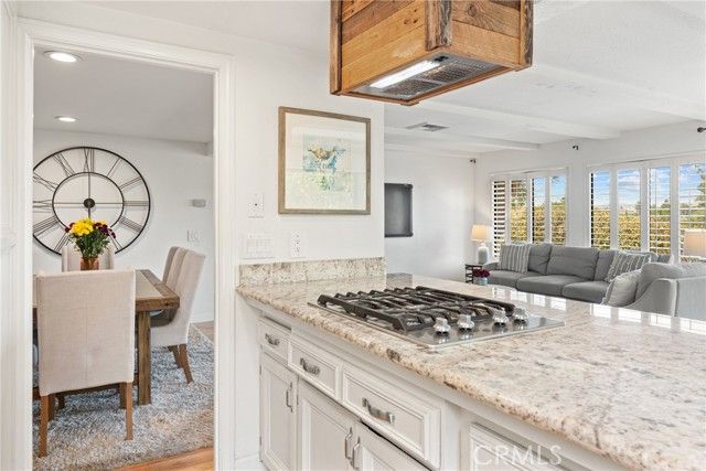 30276 Via Val Verde, Temecula, CA 92591