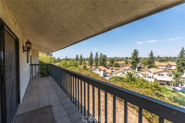 30276 Via Val Verde, Temecula, CA 92591