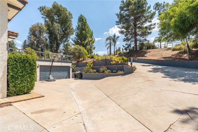 30276 Via Val Verde, Temecula, CA 92591