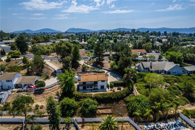 30276 Via Val Verde, Temecula, CA 92591