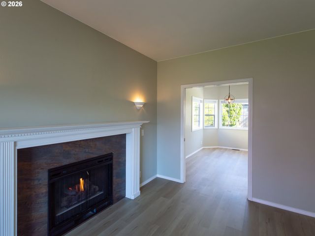 3985 SHENSTONE Dr, Eugene, OR 97404