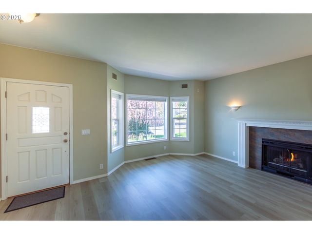 3985 SHENSTONE Dr, Eugene, OR 97404