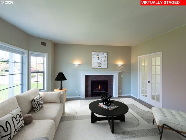 3985 SHENSTONE Dr, Eugene, OR 97404