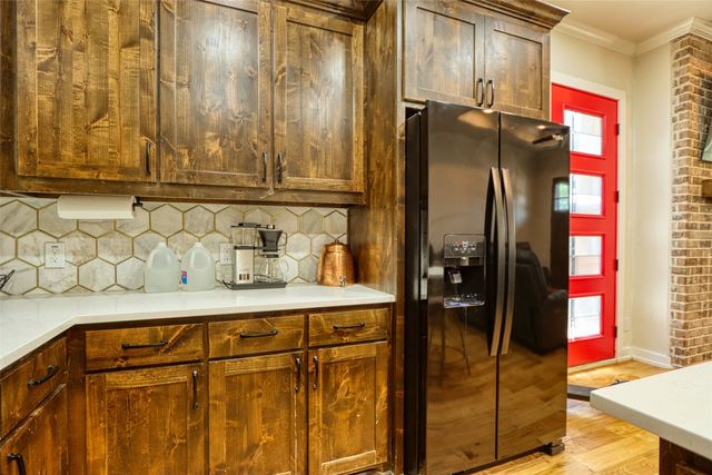 225 E 5th Street, Ferris, TX 75125