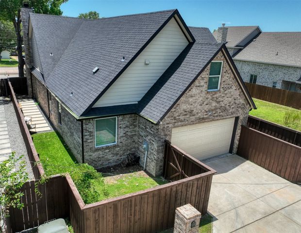 225 E 5th Street, Ferris, TX 75125