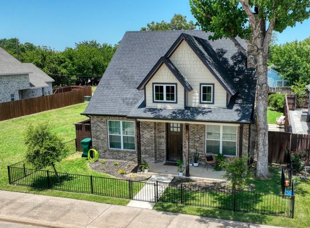 225 E 5th Street, Ferris, TX 75125