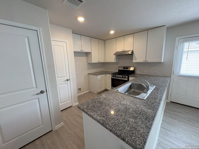 711 Vermilion, San Antonio, TX 78221