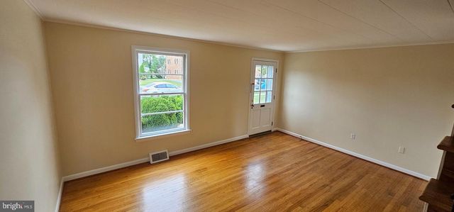 222 E WHITLOCK AVE, Winchester, VA 22601