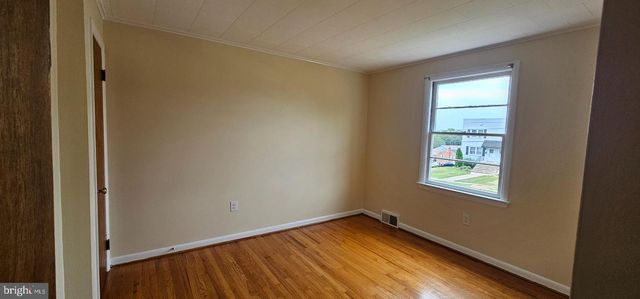 222 E WHITLOCK AVE, Winchester, VA 22601