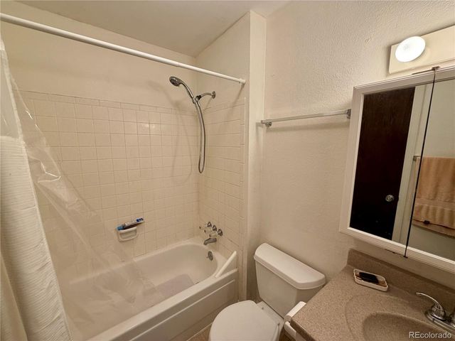 5240 S Pagosa Way, Centennial, CO 80015