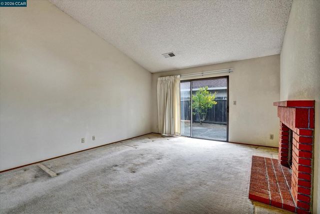 1286 1286 Clarke Ln, Alameda, CA 94502