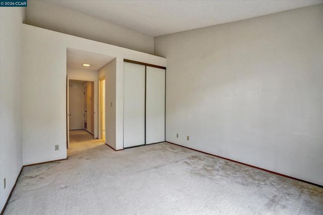 1286 1286 Clarke Ln, Alameda, CA 94502