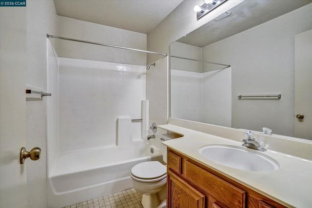 1286 1286 Clarke Ln, Alameda, CA 94502