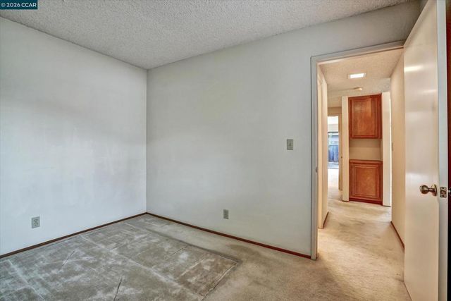 1286 1286 Clarke Ln, Alameda, CA 94502