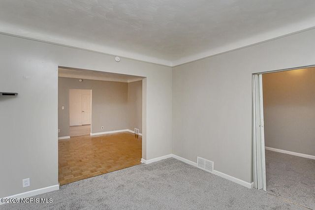 329 E Lake Street, Toledo, OH 43608