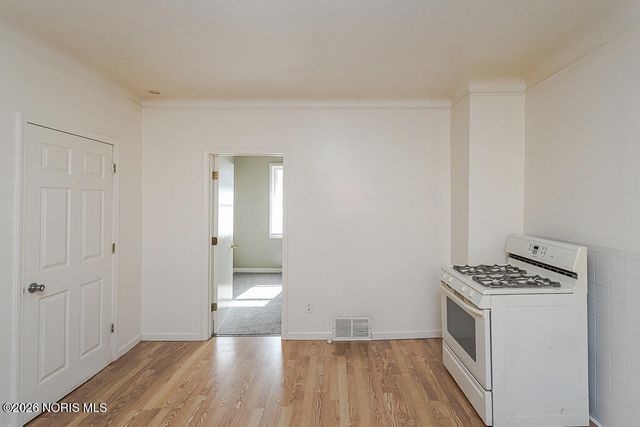 329 E Lake Street, Toledo, OH 43608