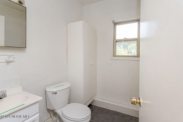 329 E Lake Street, Toledo, OH 43608