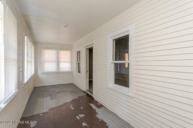 329 E Lake Street, Toledo, OH 43608