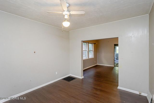 329 E Lake Street, Toledo, OH 43608