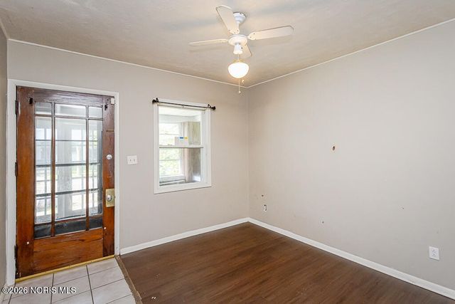 329 E Lake Street, Toledo, OH 43608