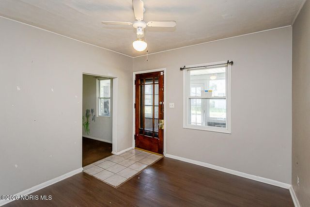 329 E Lake Street, Toledo, OH 43608