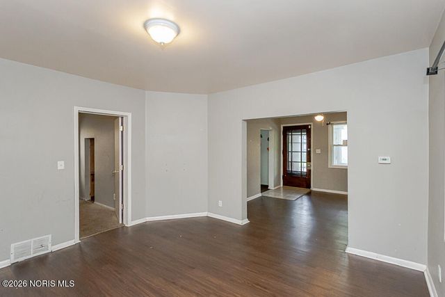 329 E Lake Street, Toledo, OH 43608