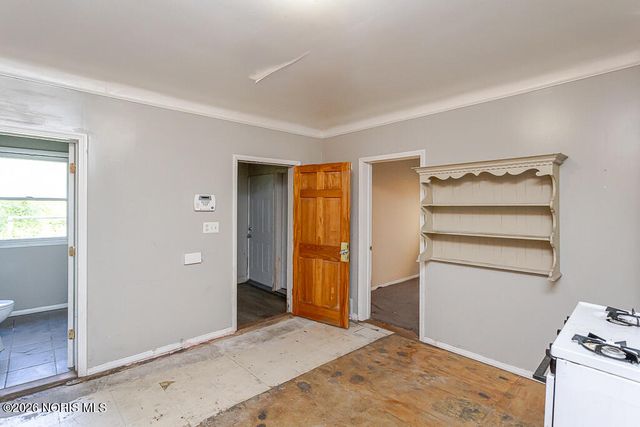 329 E Lake Street, Toledo, OH 43608