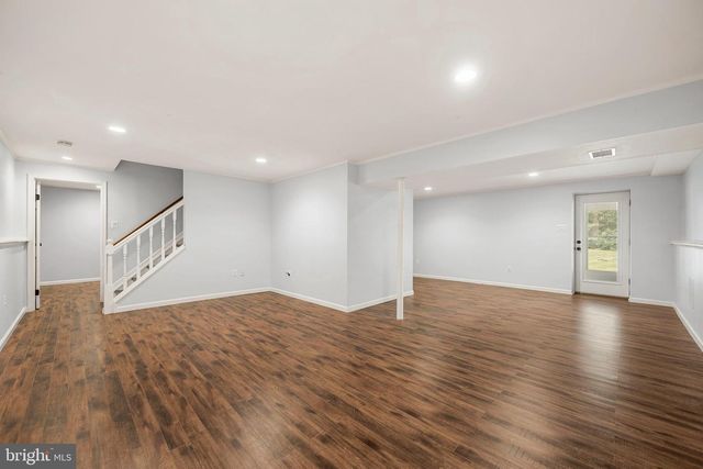 8044 WINDING WAY CT, Springfield, VA 22153