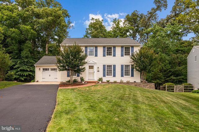 8044 WINDING WAY CT, Springfield, VA 22153