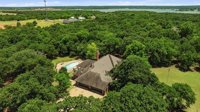2 S Arcadian Oaks Drive, Edmond, OK 73034