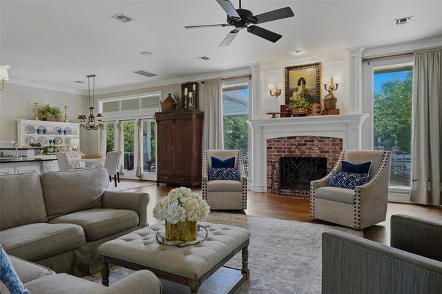 2 S Arcadian Oaks Drive, Edmond, OK 73034