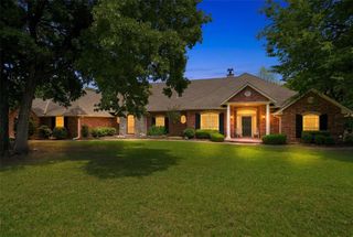 2 S Arcadian Oaks Drive, Edmond, OK 73034