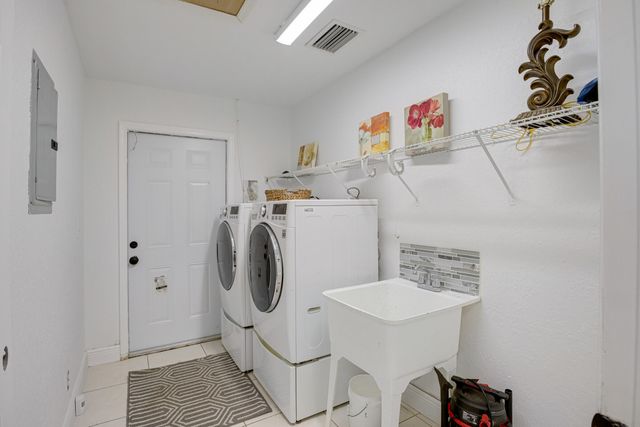 441 20th Street, West Palm Beach, FL 33407