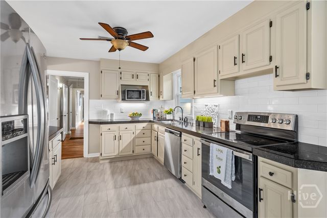 4 Dorothy Drive, Savannah, GA 31406