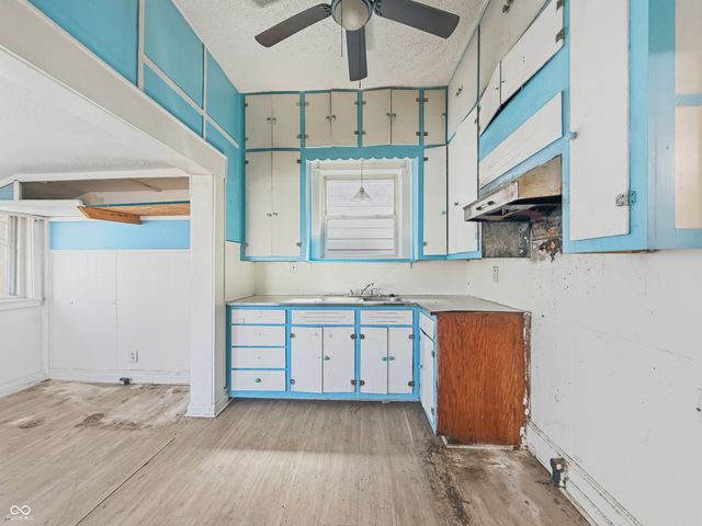 1709 Spruce Street, Indianapolis, IN 46203