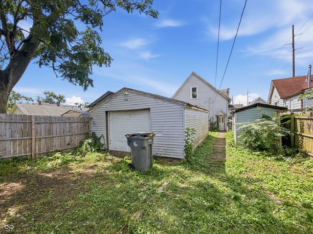 1709 Spruce Street, Indianapolis, IN 46203
