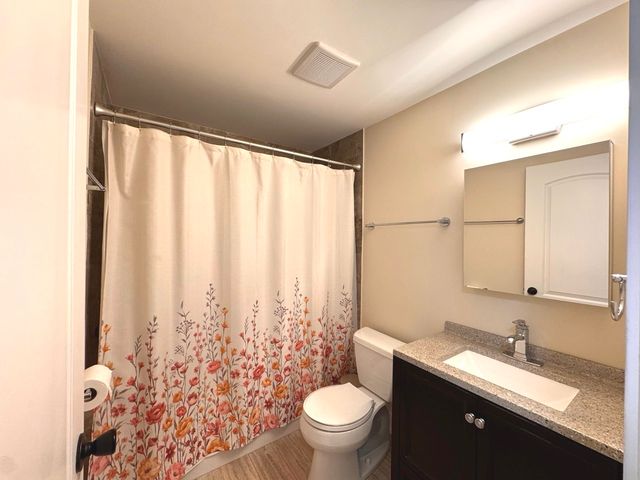 2210 Clifton Place, Hoffman Estates, IL 60169