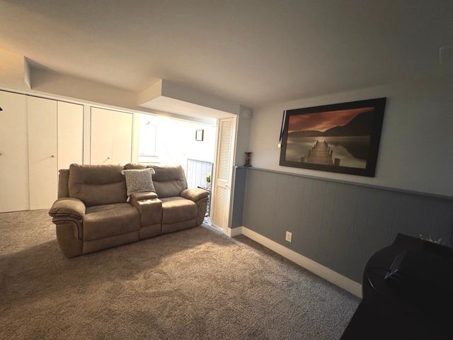 2210 Clifton Place, Hoffman Estates, IL 60169