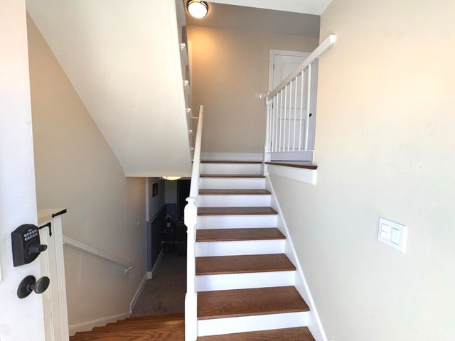 2210 Clifton Place, Hoffman Estates, IL 60169