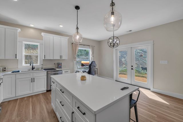 3963 Mountain Vista Rd, Knoxville, TN 37931