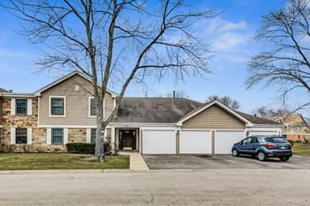 275 Kings Mill Court D1, Schaumburg, IL 60193