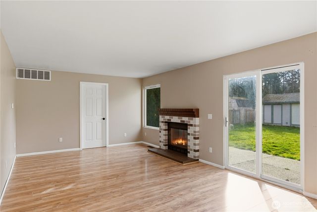 24512 46th Avenue E, Graham, WA 98338
