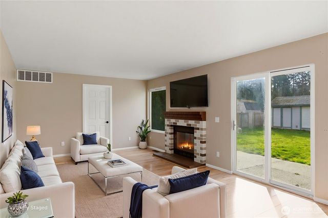24512 46th Avenue E, Graham, WA 98338