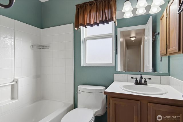 24512 46th Avenue E, Graham, WA 98338