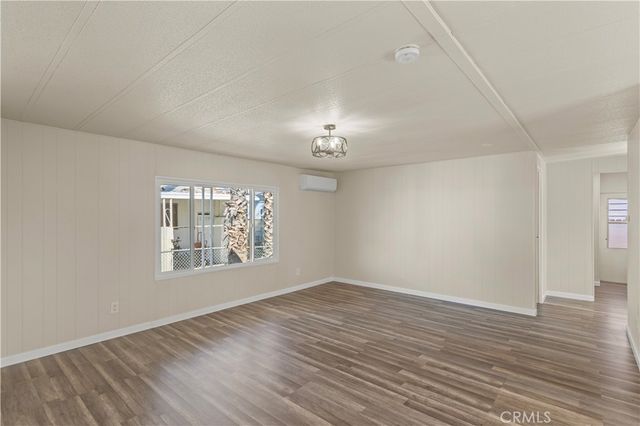 1097 N N State Street 194, Hemet, CA 92543