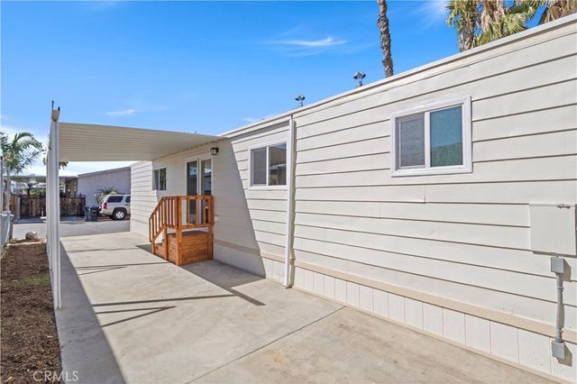 1097 N N State Street 194, Hemet, CA 92543