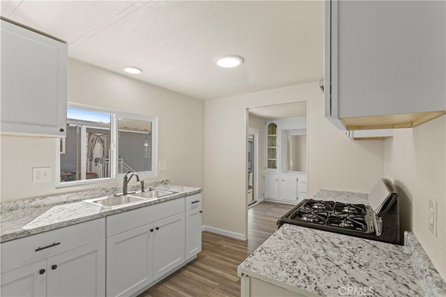 1097 N N State Street 194, Hemet, CA 92543