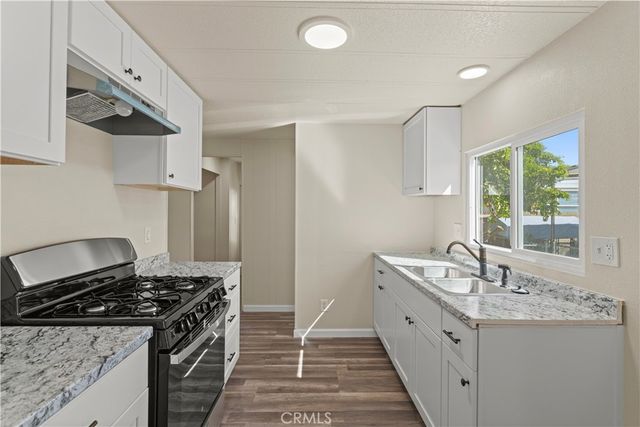 1097 N N State Street 194, Hemet, CA 92543