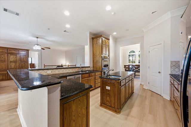 2643 Creekwood Drive, Cedar Hill, TX 75104