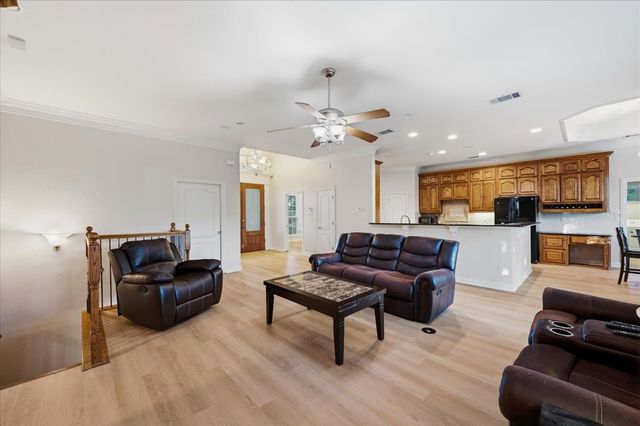 2643 Creekwood Drive, Cedar Hill, TX 75104